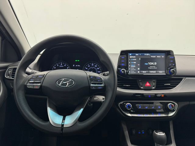 Used 2018 Hyundai Elantra GT image 3