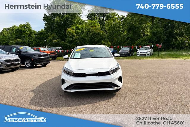 Used 2023 Kia Forte LXS FWD image 2