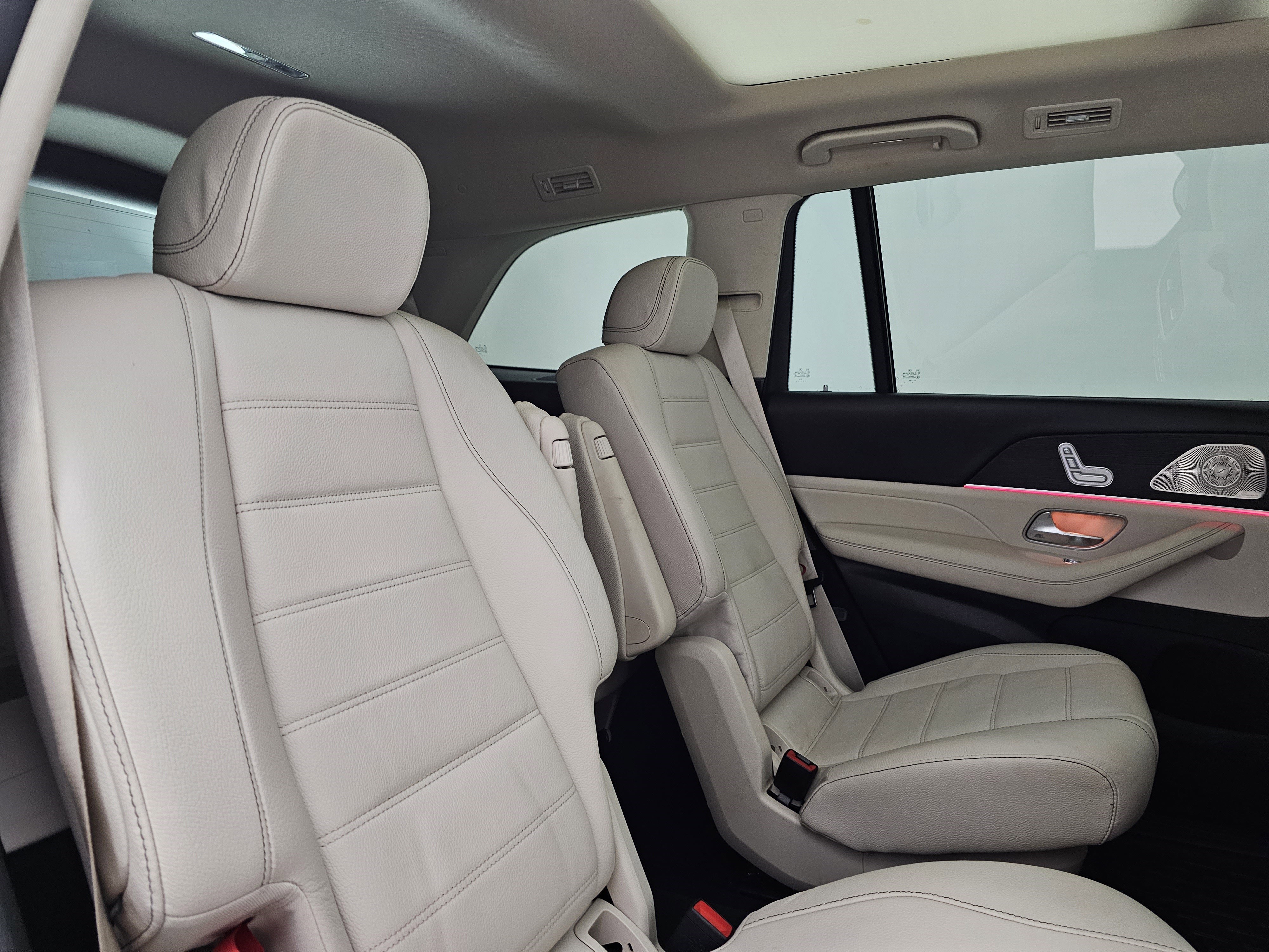 Used 2022 Mercedes-Benz GLS 450 4MATIC image 17