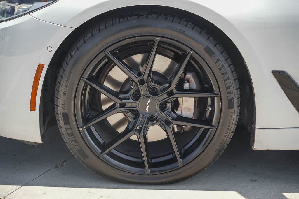 Used 2017 BMW 540i RWD image 11