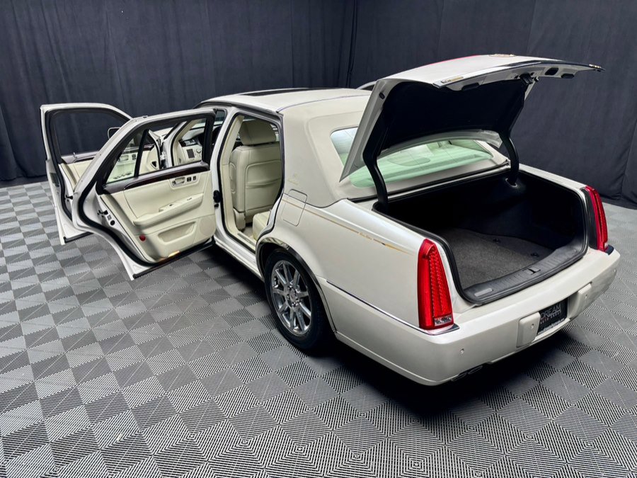 Used 2008 Cadillac DTS Performance FWD image 19