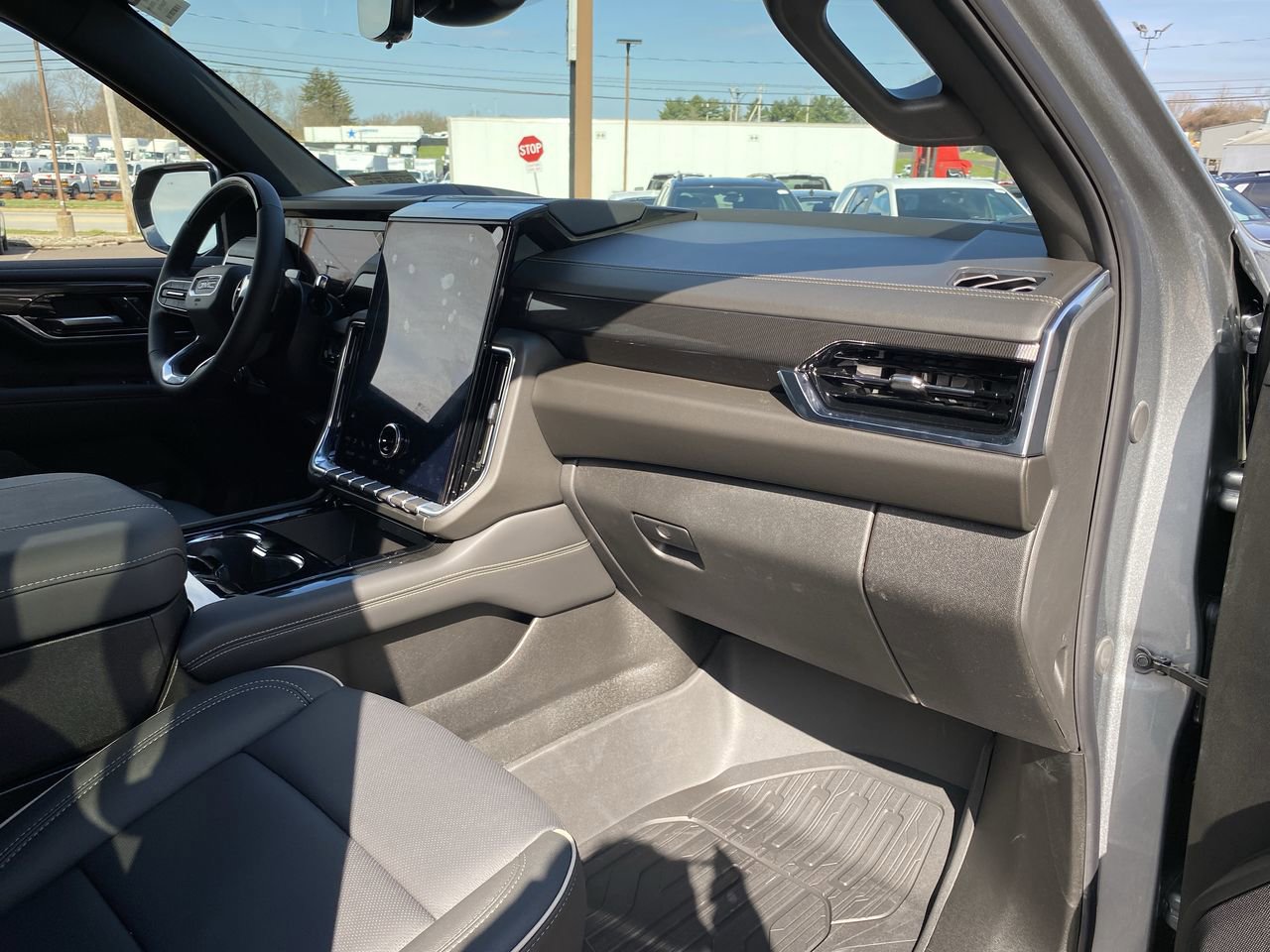 New 2026 GMC Yukon Elevation w/ Elevation Premium Package AWD/4WD image 54