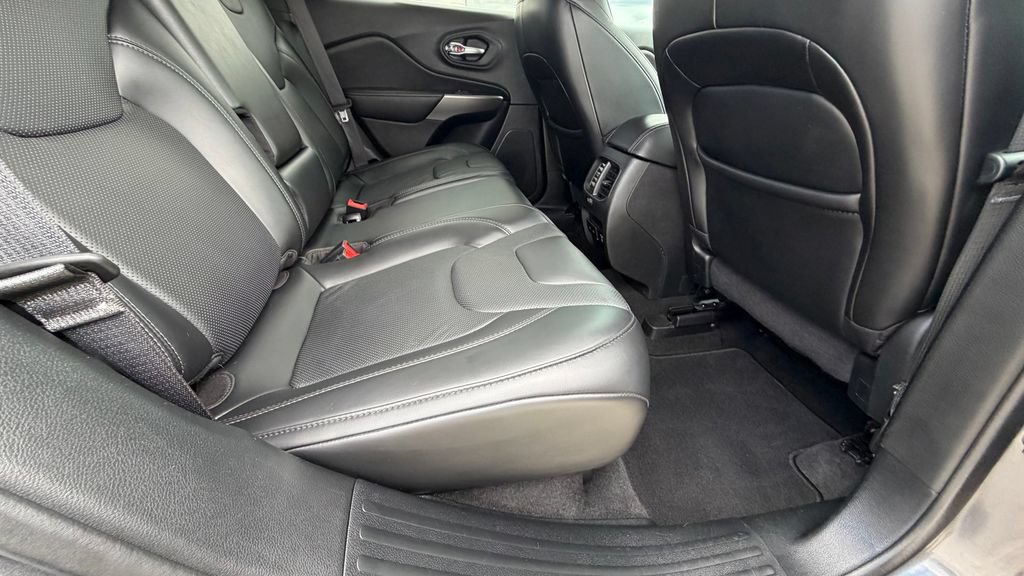 Used 2020 Jeep Cherokee Limited AWD/4WD image 15