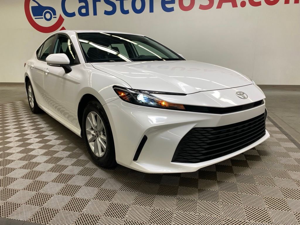 Used 2025 Toyota Camry LE w/ Convenience Package image 3