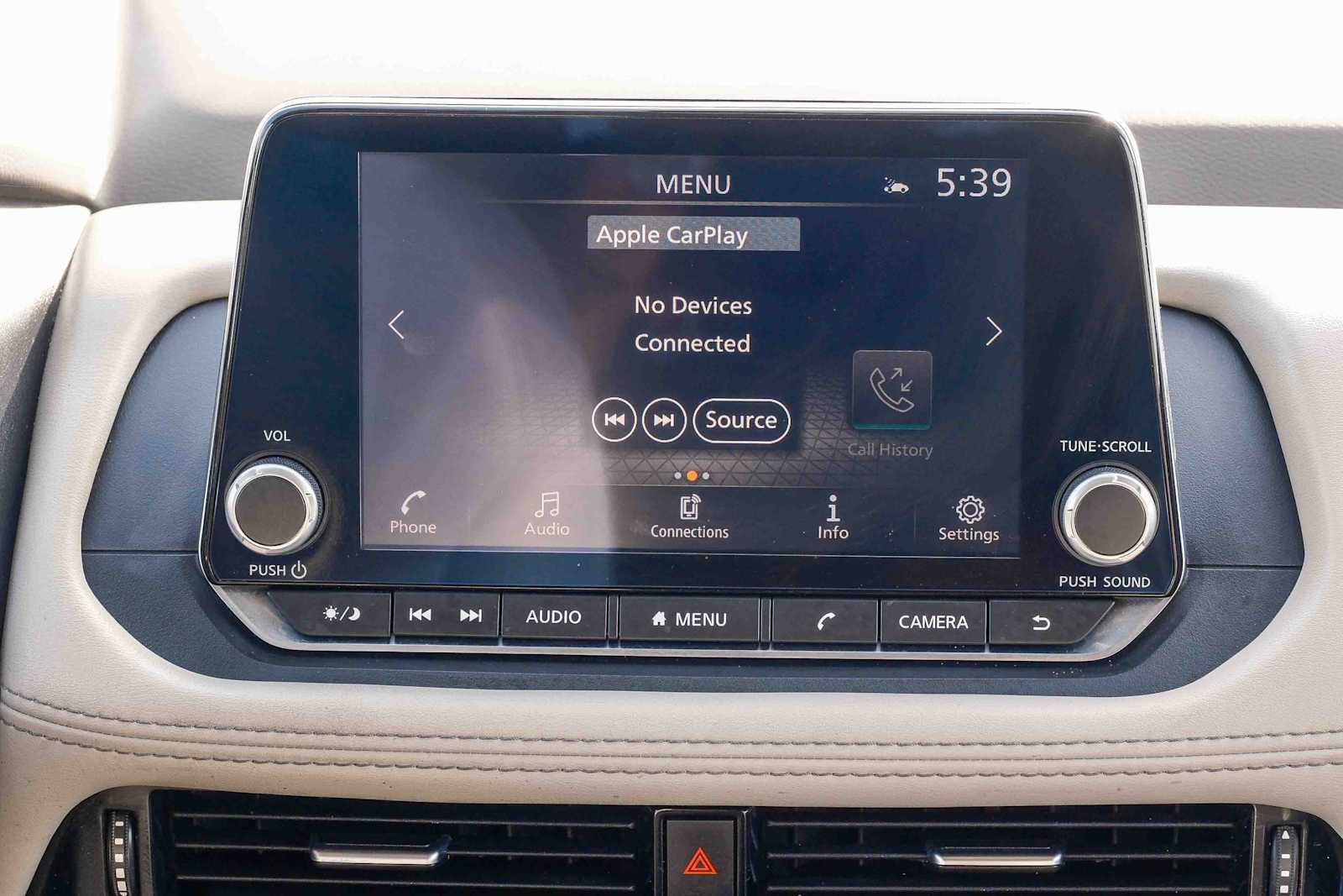 Used 2023 Nissan Rogue SV FWD image 15