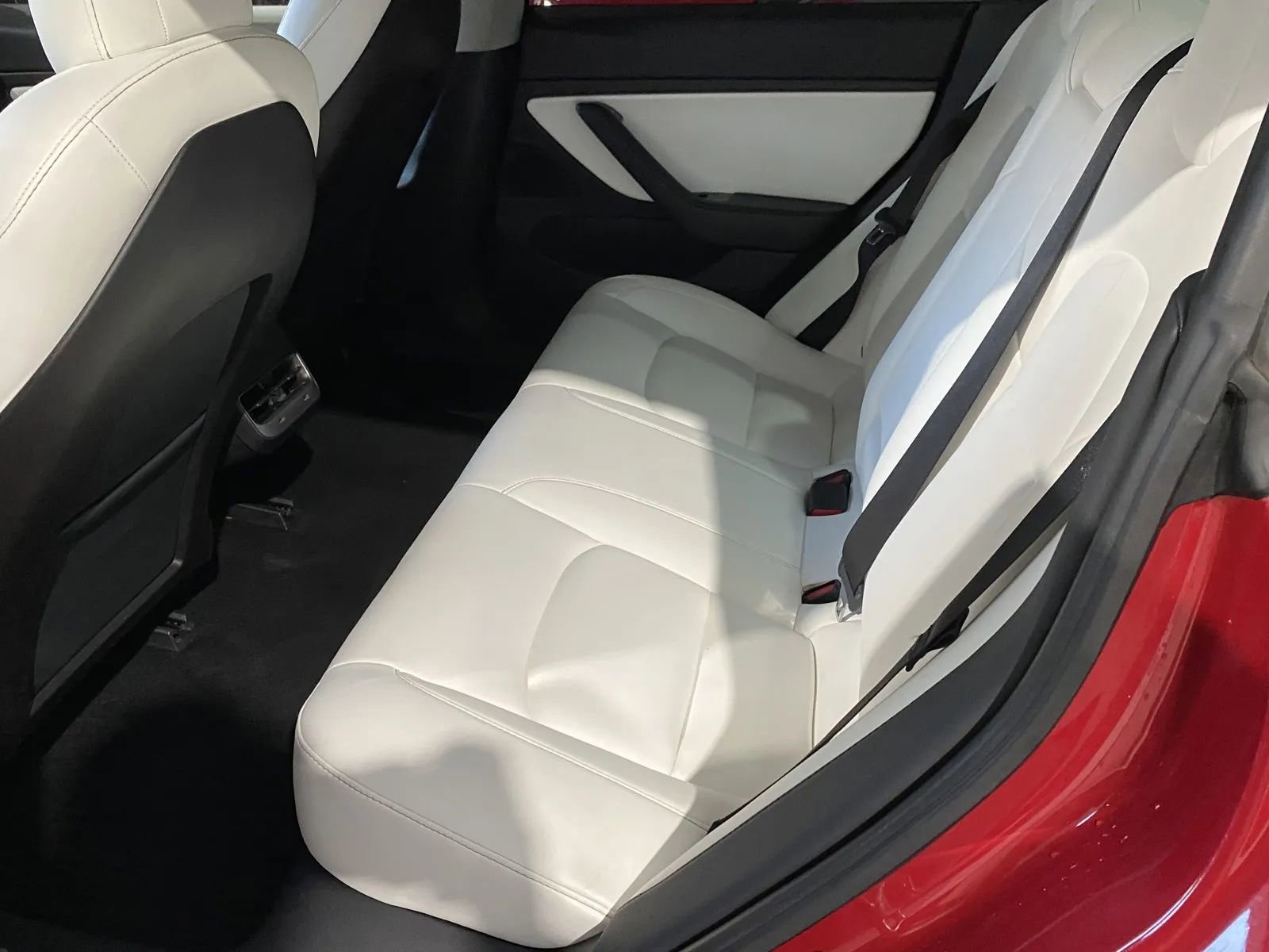 Used 2020 Tesla Model 3 Performance image 9
