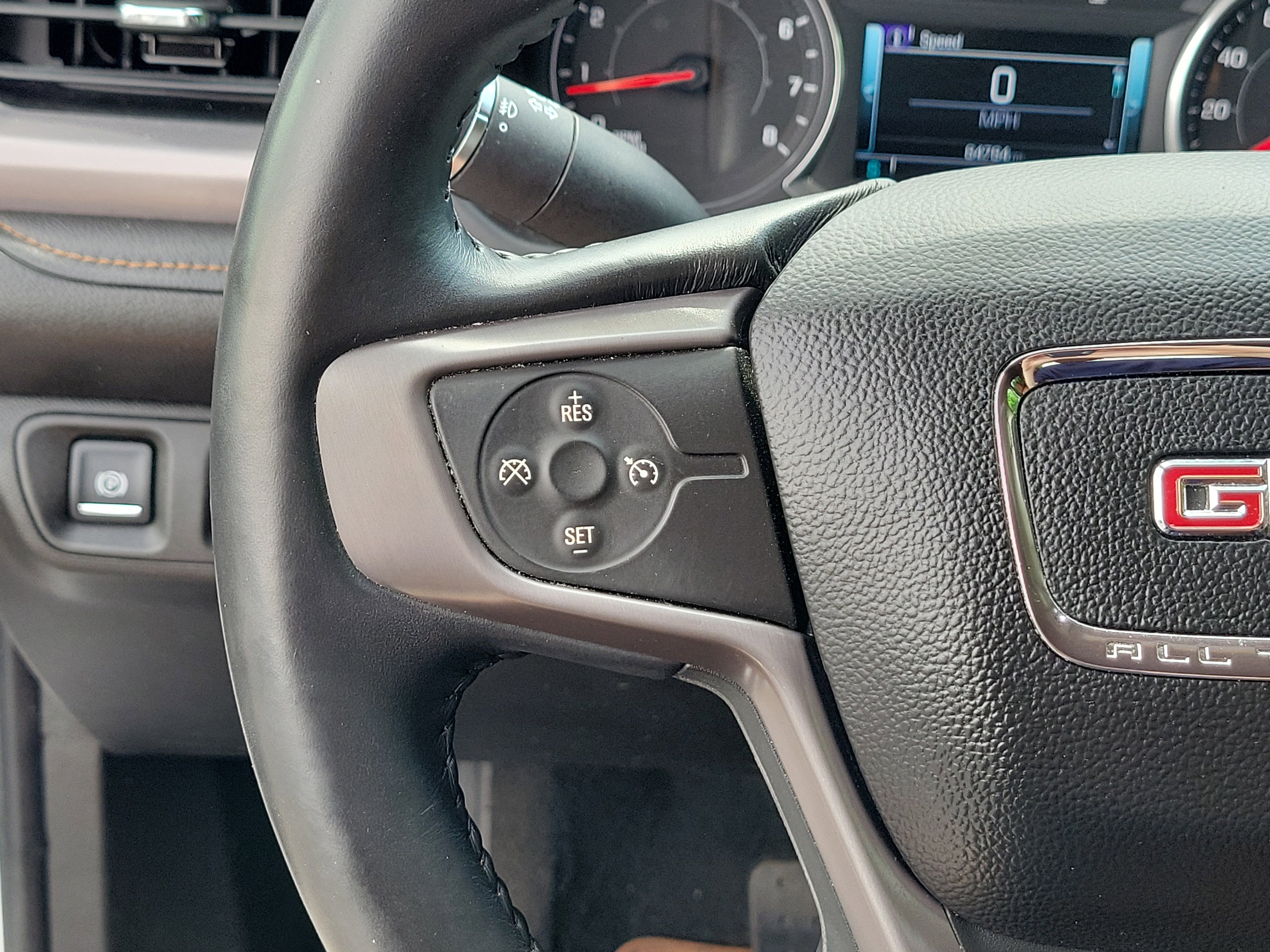 Used 2017 GMC Acadia SLT AWD/4WD image 23