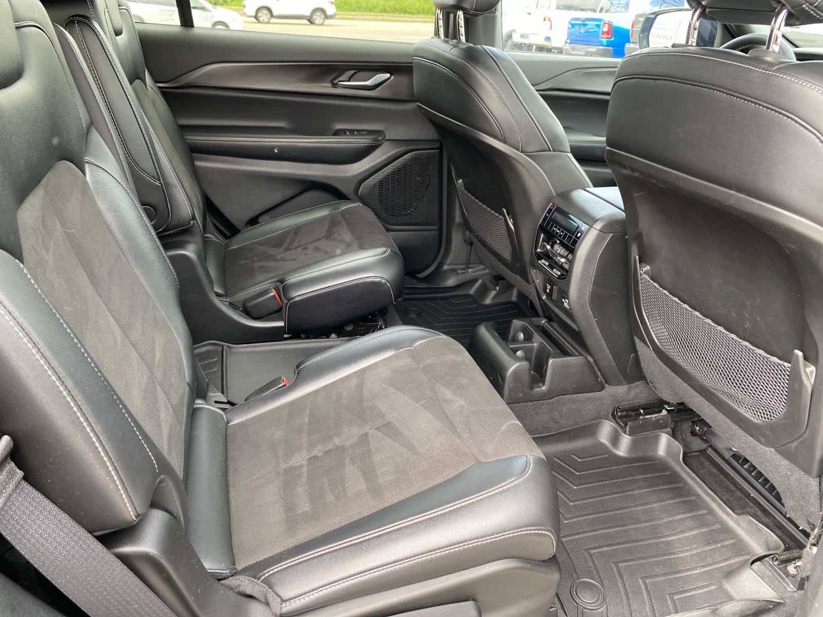 Certified 2023 Jeep Grand Cherokee L Laredo AWD/4WD image 25