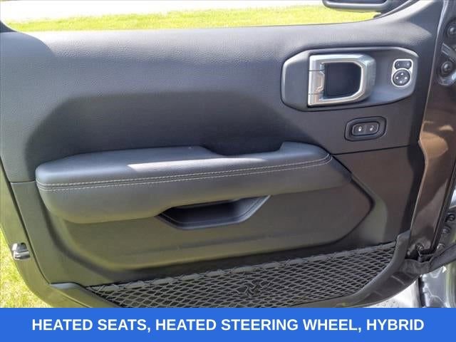 Used 2021 Jeep Wrangler Unlimited Sahara w/ Cold Weather Group image 13