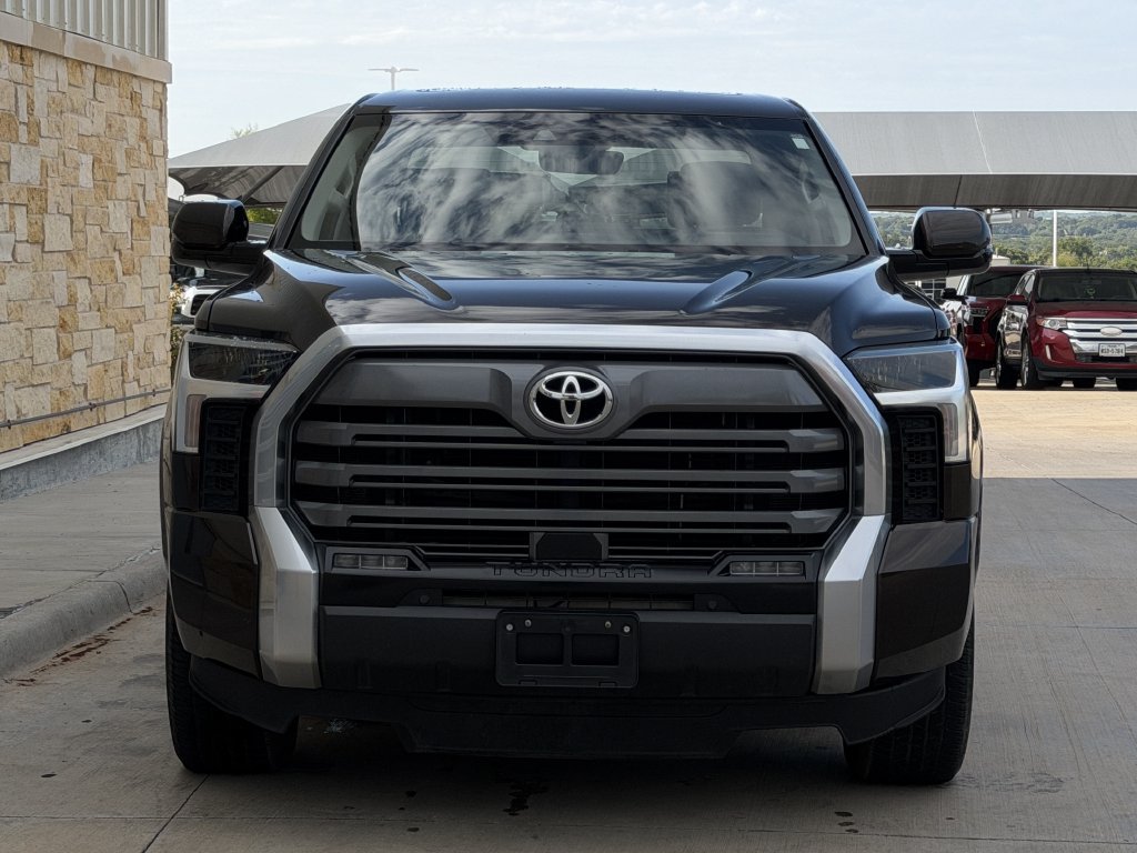 Used 2023 Toyota Tundra Limited w/ Power Package AWD/4WD image 7