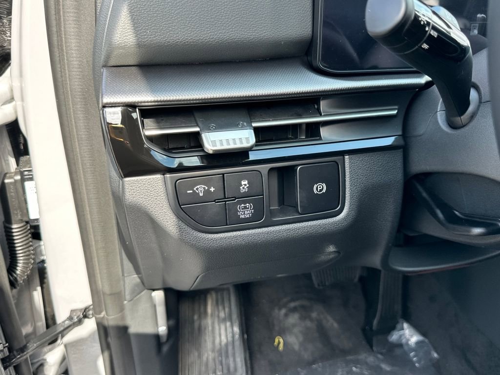 New 2026 Kia Sportage S image 12