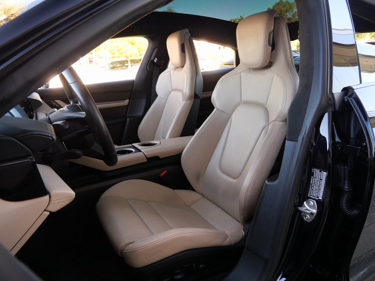 Used 2020 Porsche Taycan Turbo S image 19