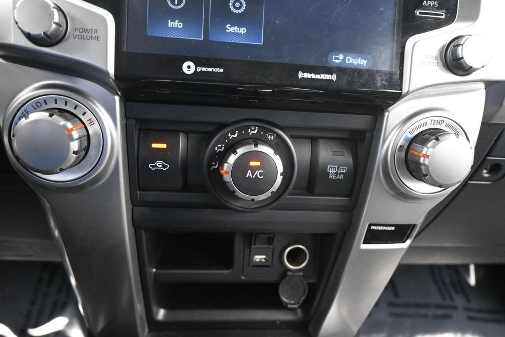 Used 2023 Toyota 4Runner SR5 AWD/4WD image 30