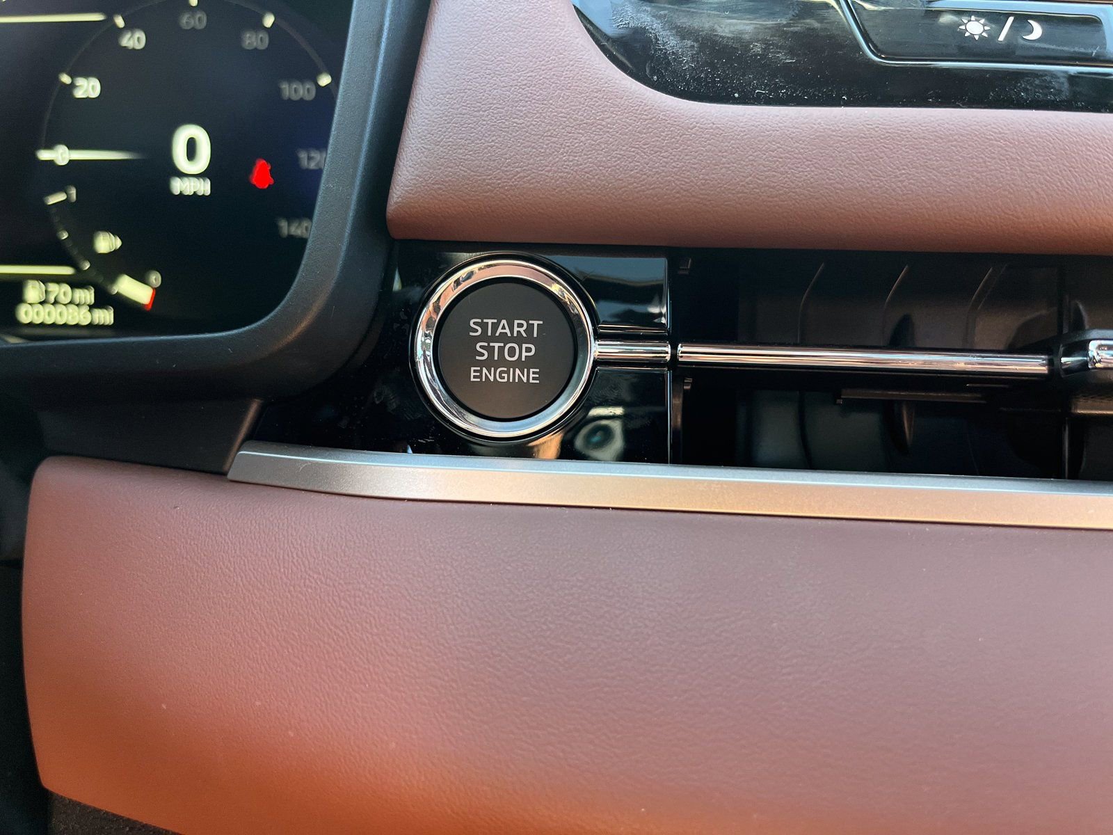 New 2025 Mitsubishi Outlander SEL image 19