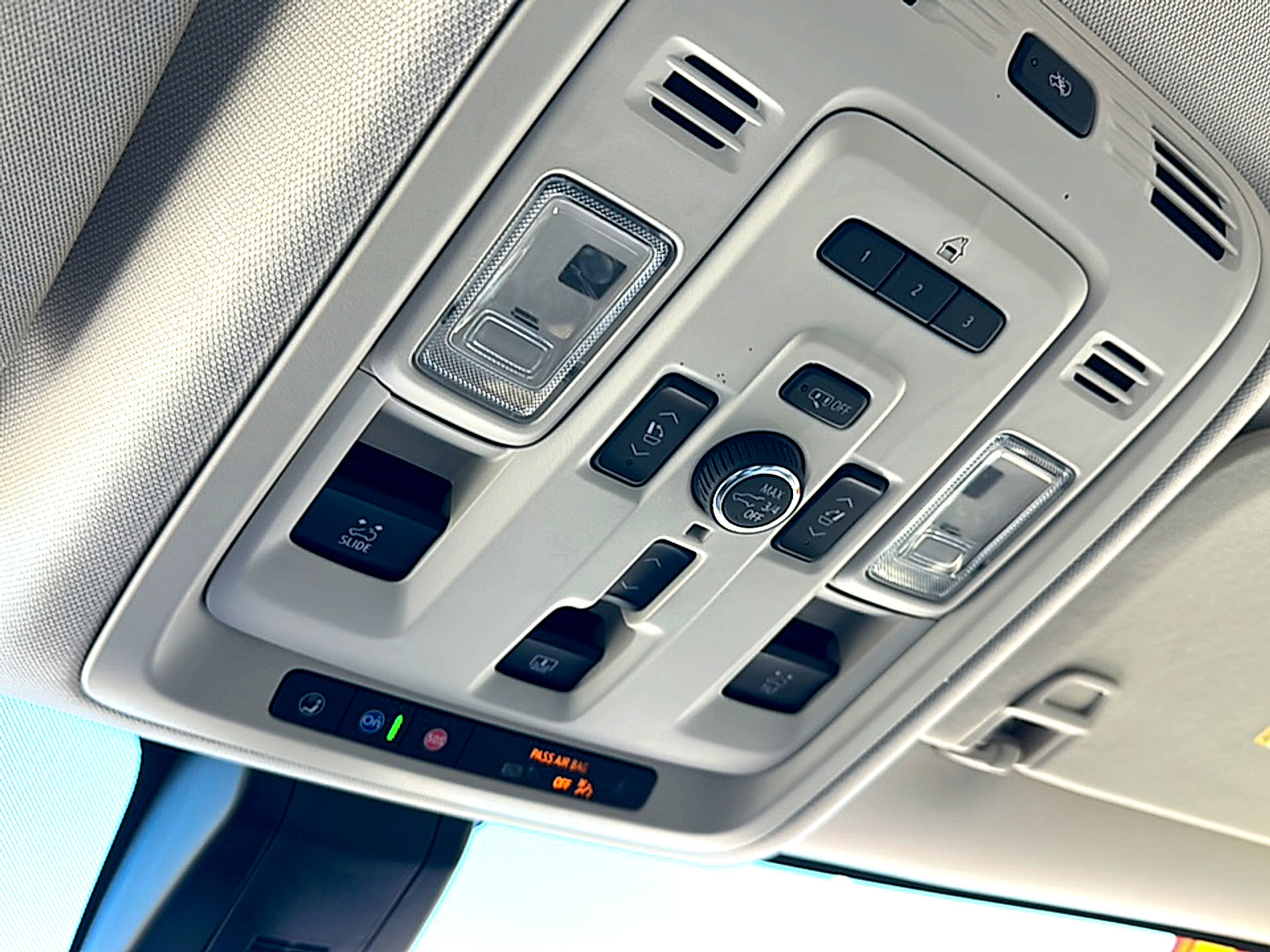 Used 2021 GMC Yukon Denali w/ Denali Ultimate Package image 40