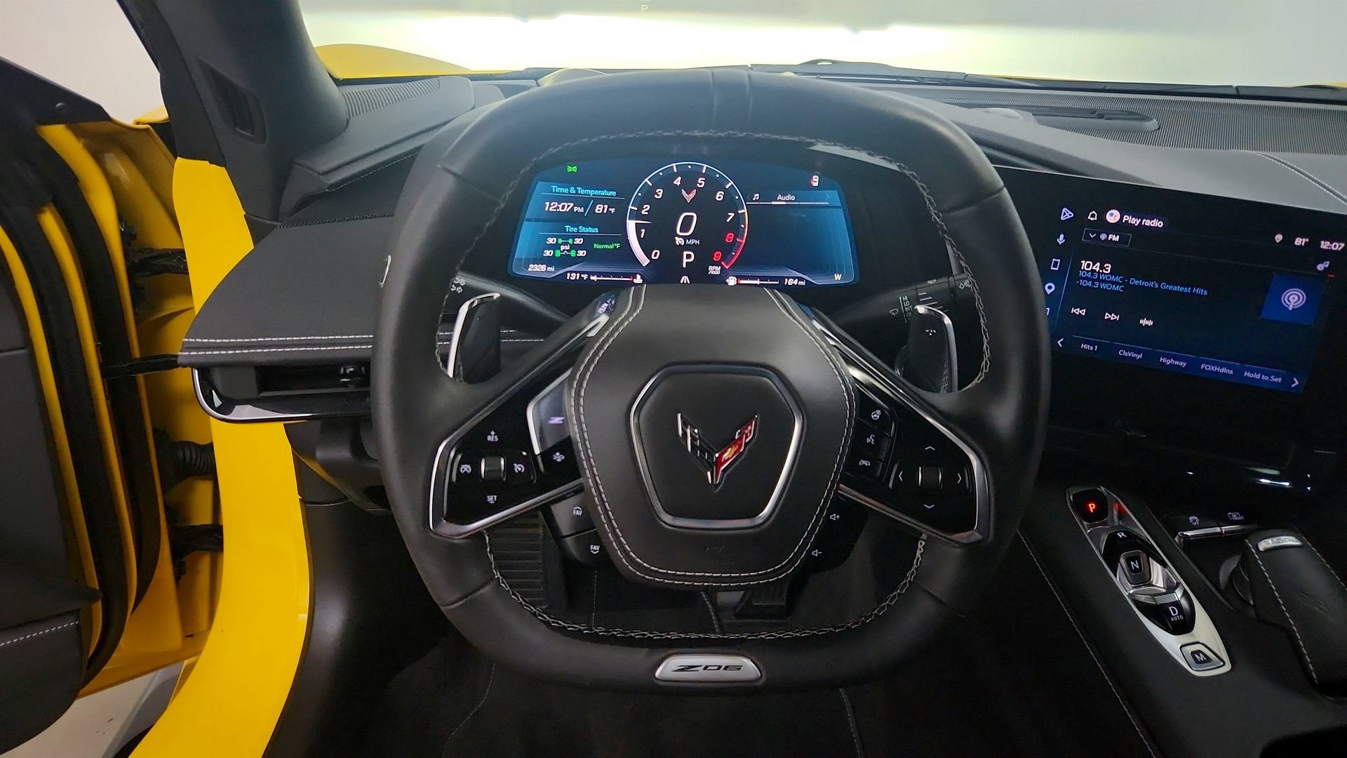 Used 2025 Chevrolet Corvette Z06 w/ Stealth Interior Trim Package RWD image 19
