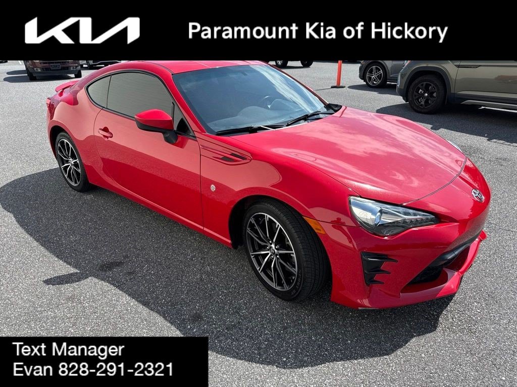 Used 2017 Toyota 86 RWD image 3