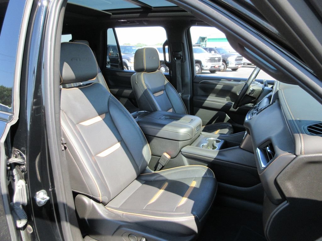 Certified 2023 GMC Yukon AT4 w/ AT4 Premium Package AWD/4WD image 26