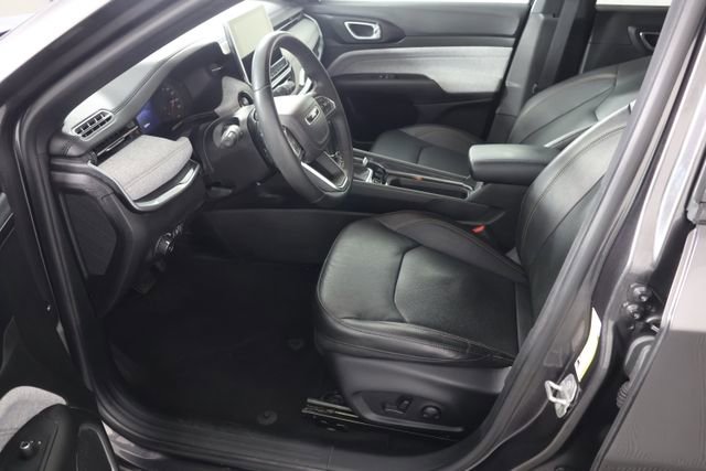 Used 2023 Jeep Compass Latitude image 19