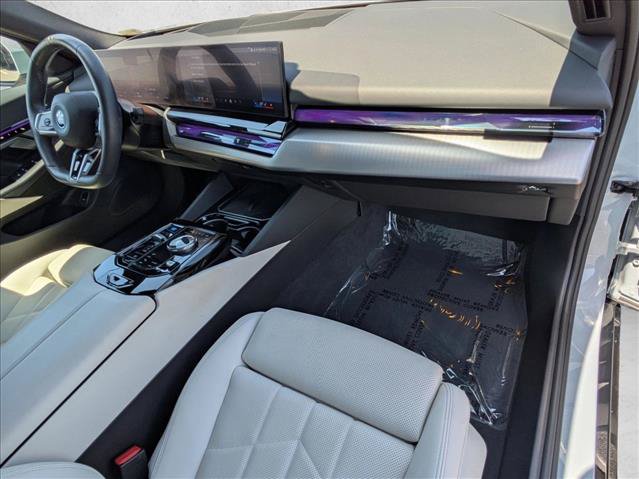 Certified 2025 BMW i5 eDrive40i w/ M Sport Package RWD image 23