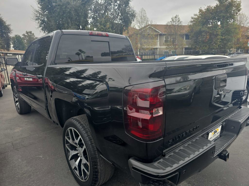 Used 2016 Chevrolet Silverado 1500 LT w/ LT Convenience Package image 3