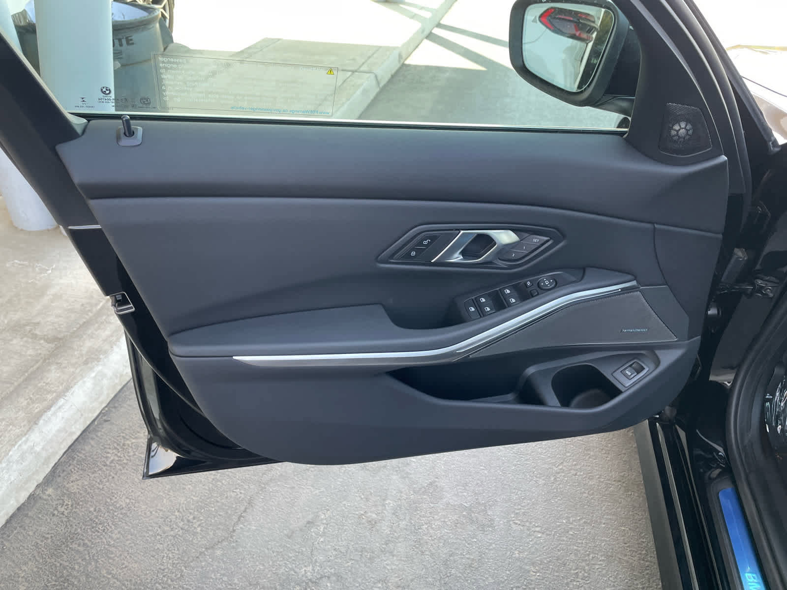 New 2025 BMW 330i Sedan w/ Convenience Package image 15