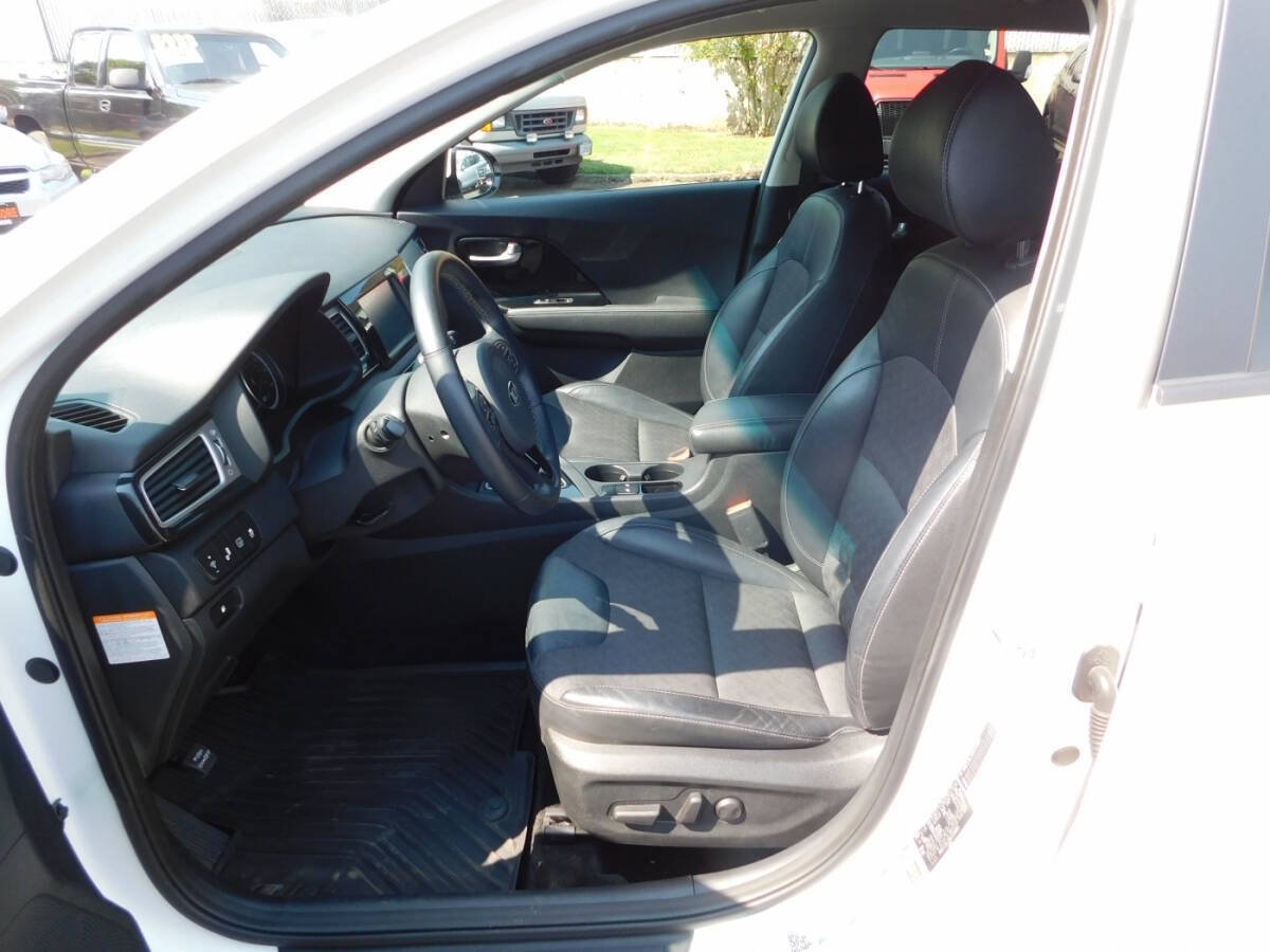 Used 2019 Kia Niro S Touring FWD image 7