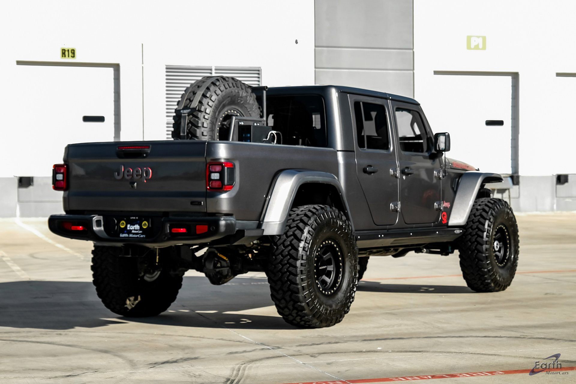 Used 2020 Jeep Gladiator Rubicon AWD/4WD image 16