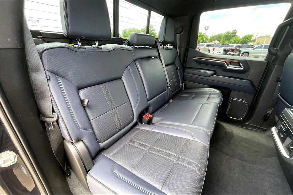 Used 2022 Chevrolet Silverado 1500 High Country w/ Z71 Off-Road Package AWD/4WD image 32