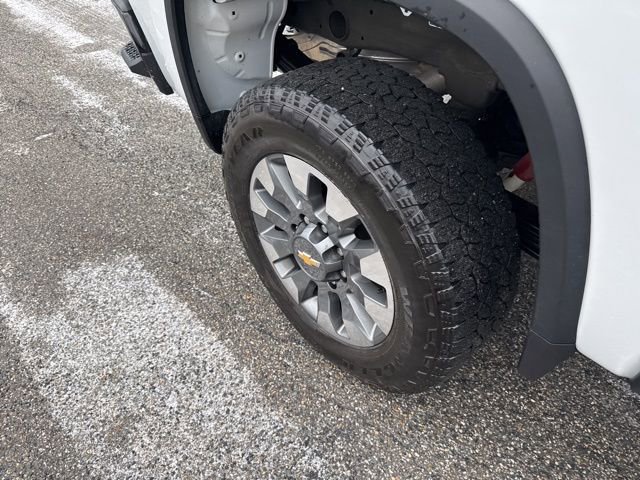 Used 2025 Chevrolet Silverado 2500 Custom w/ Custom Value Package image 40