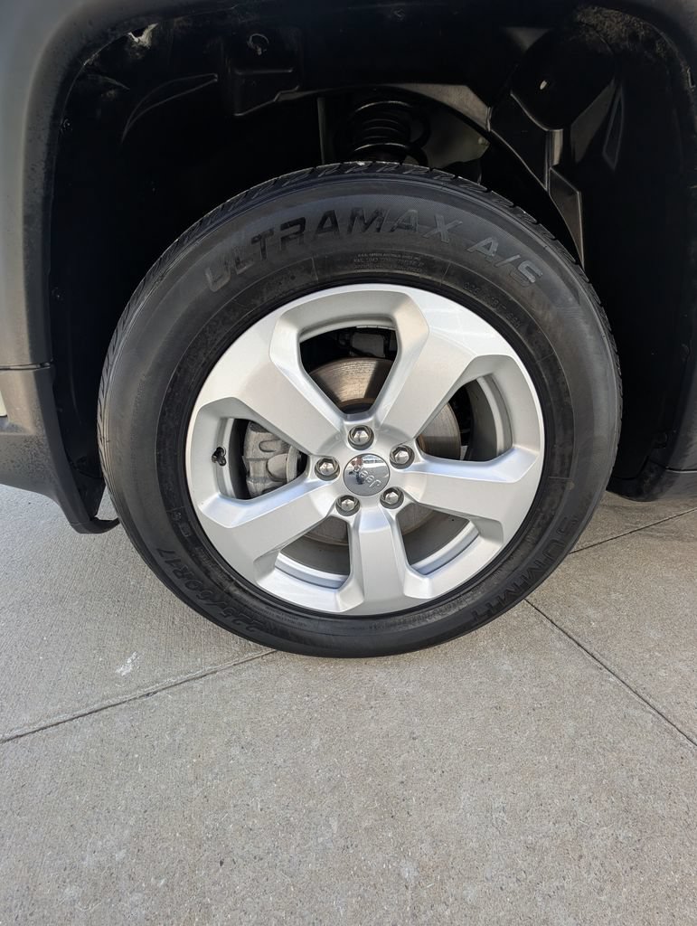 Used 2019 Jeep Compass Latitude AWD/4WD image 45