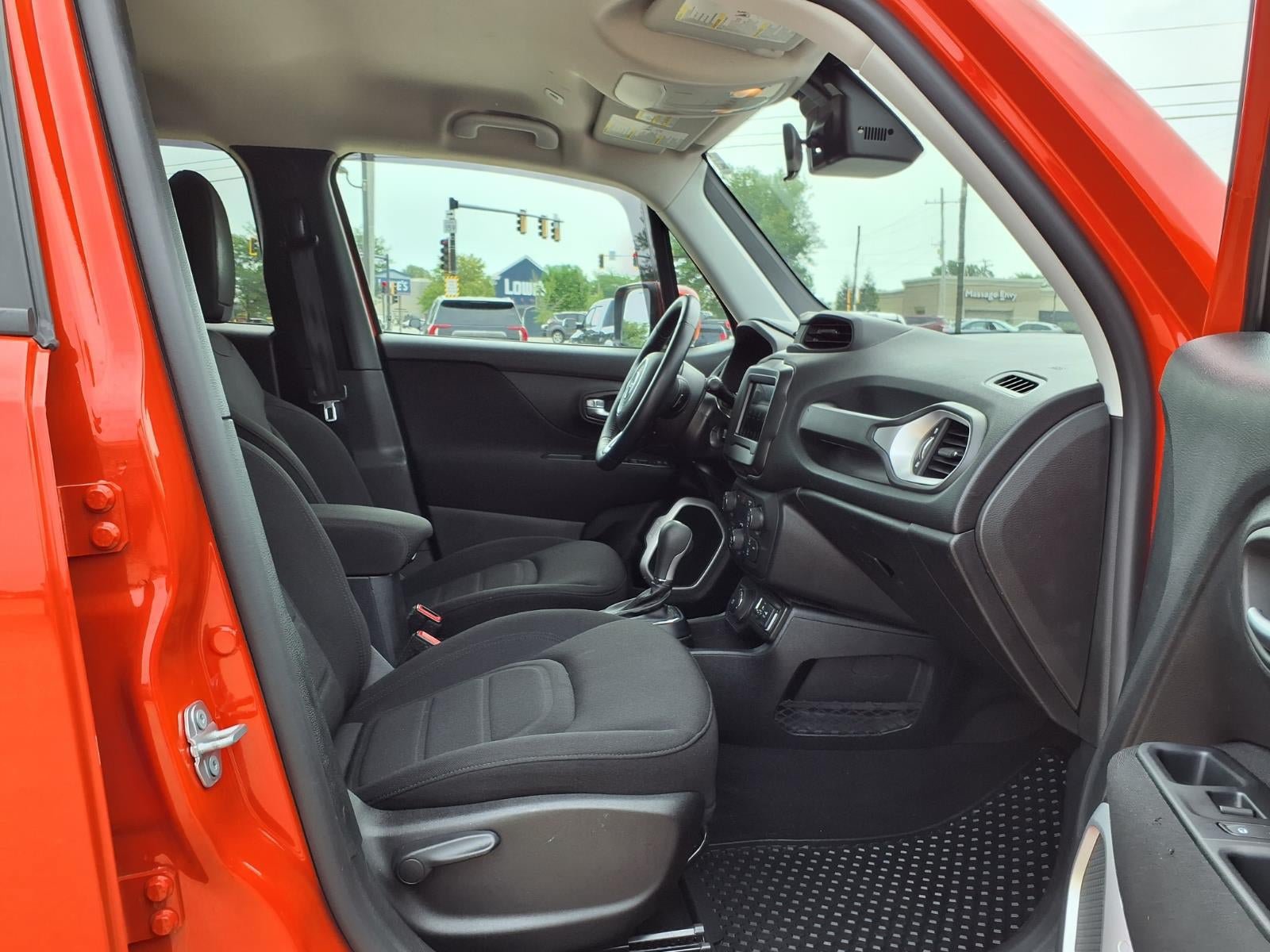 Certified 2019 Jeep Renegade Latitude w/ Cold Weather Group AWD/4WD image 21