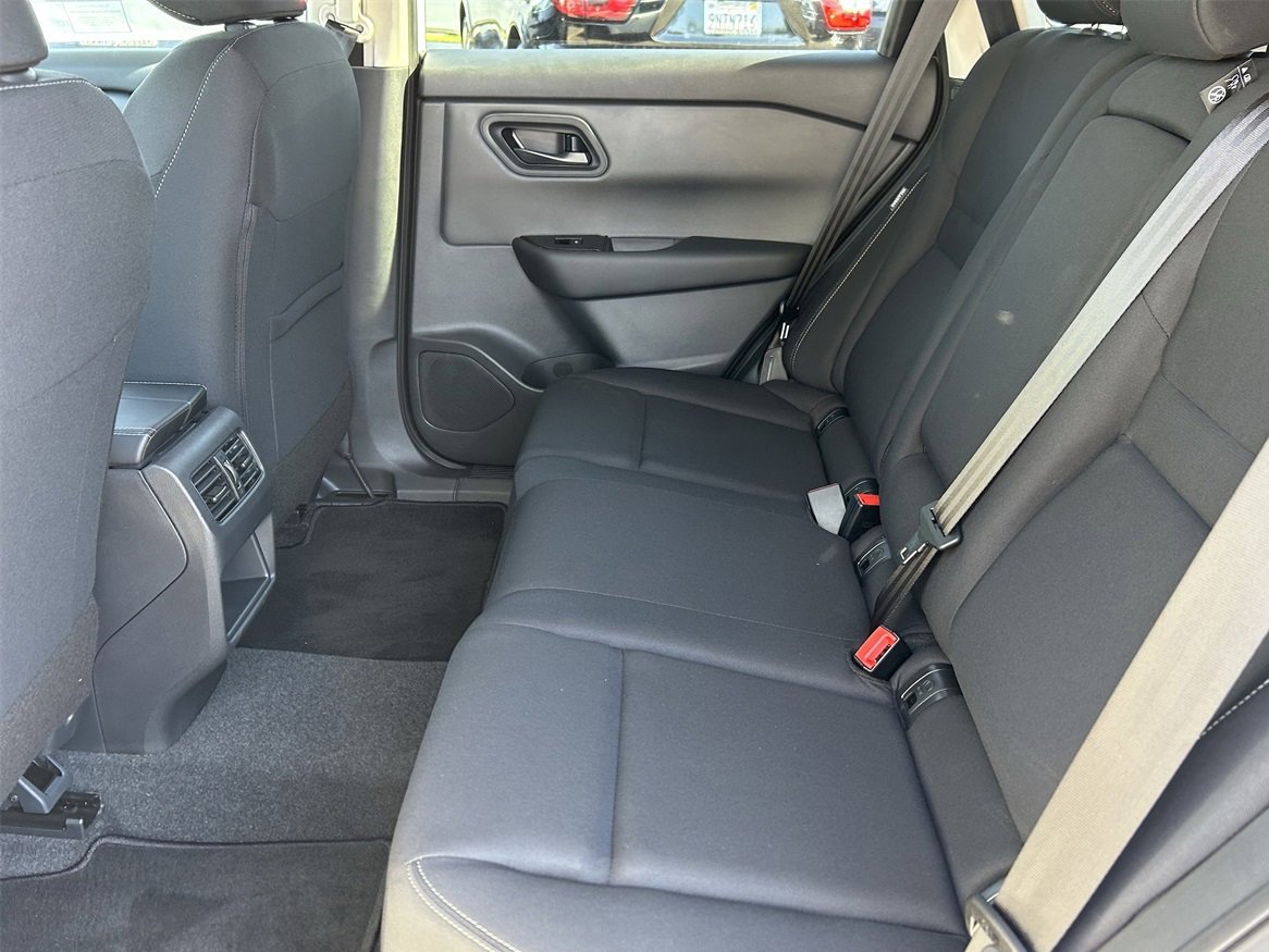 New 2026 Nissan Rogue S image 17