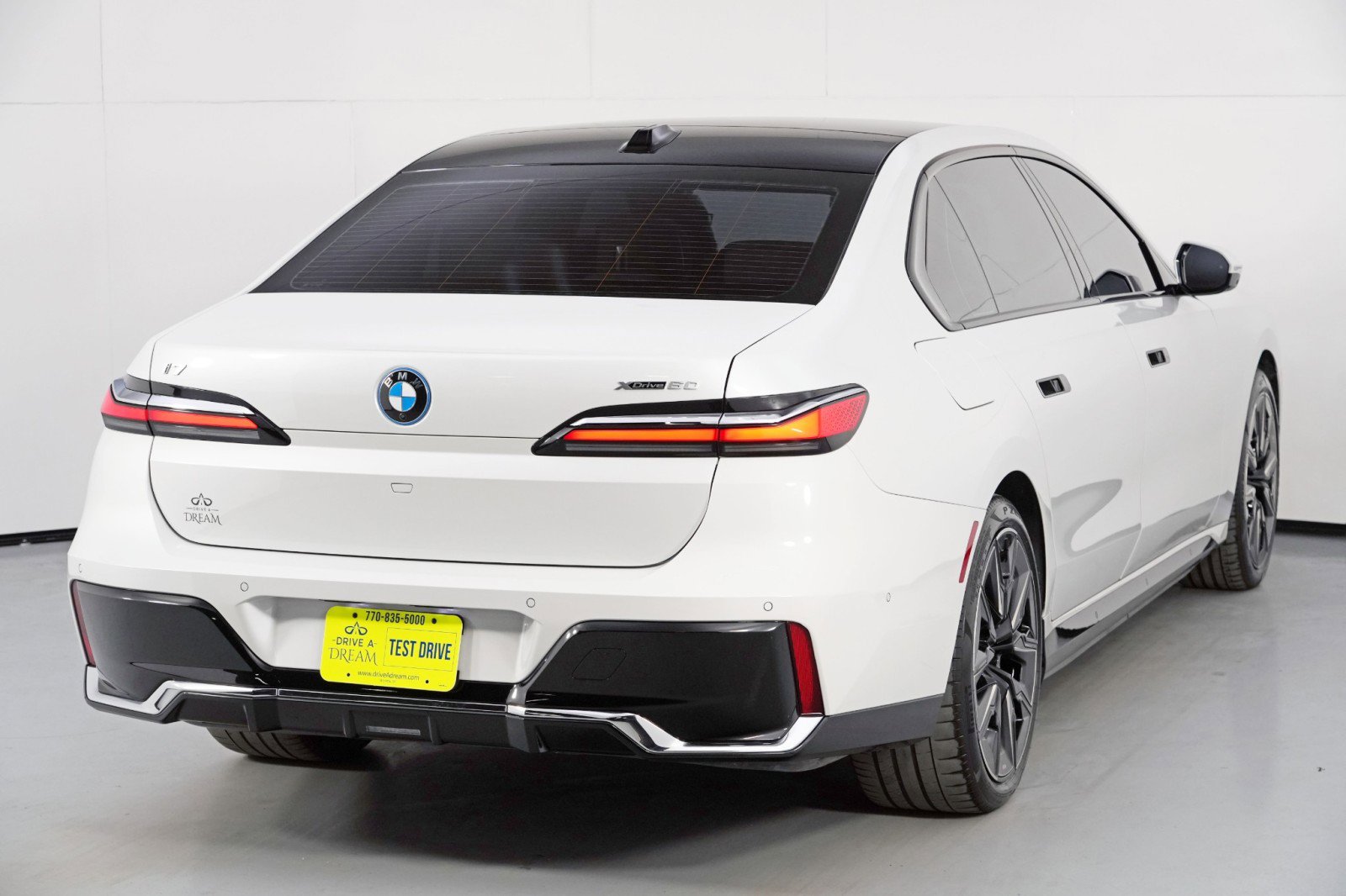 Used 2023 BMW i7 xDrive60 w/ Executive Package 2 image 67
