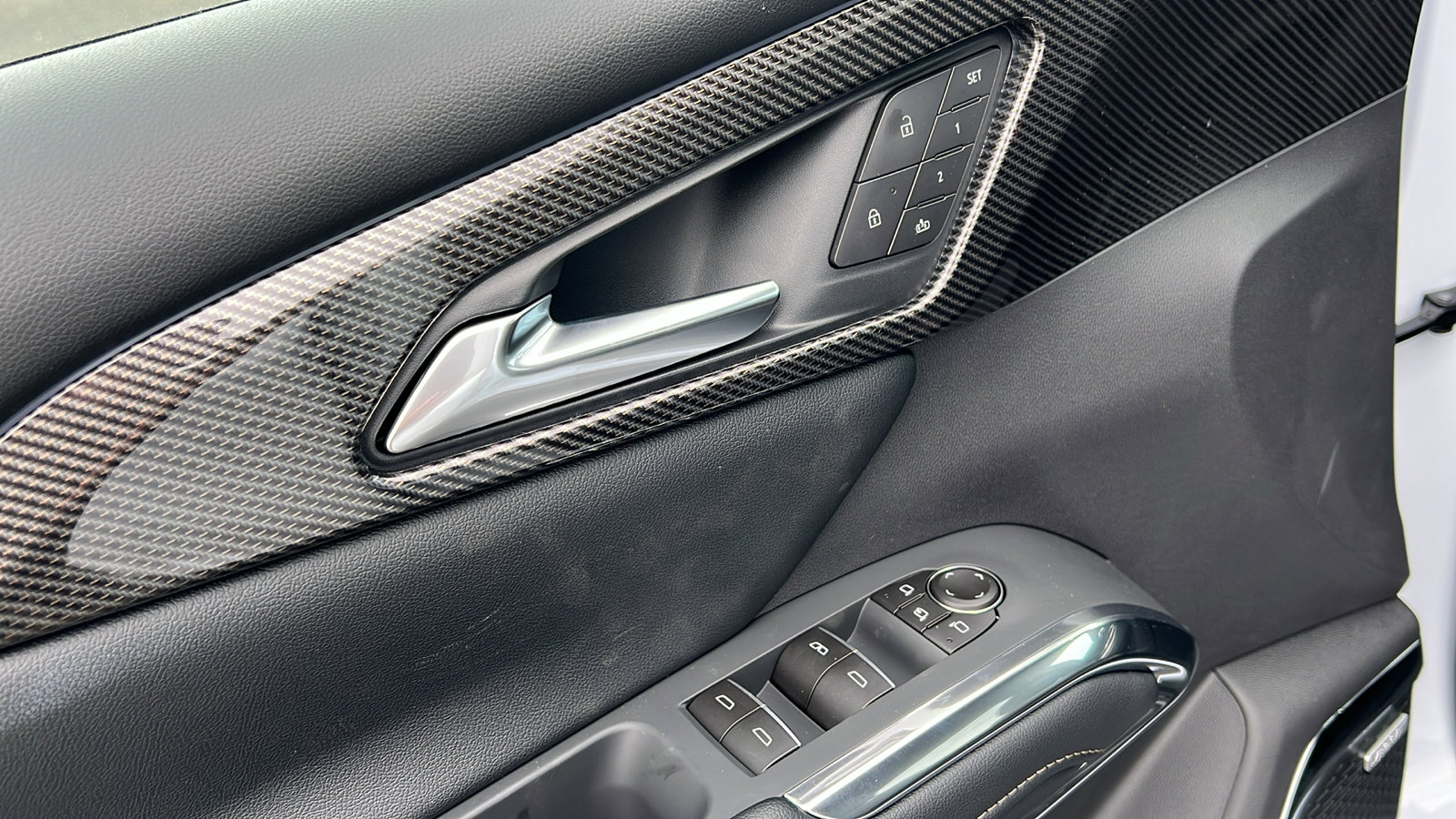 New 2026 Chevrolet Traverse High Country w/ LPO, Floor Liner Package image 19