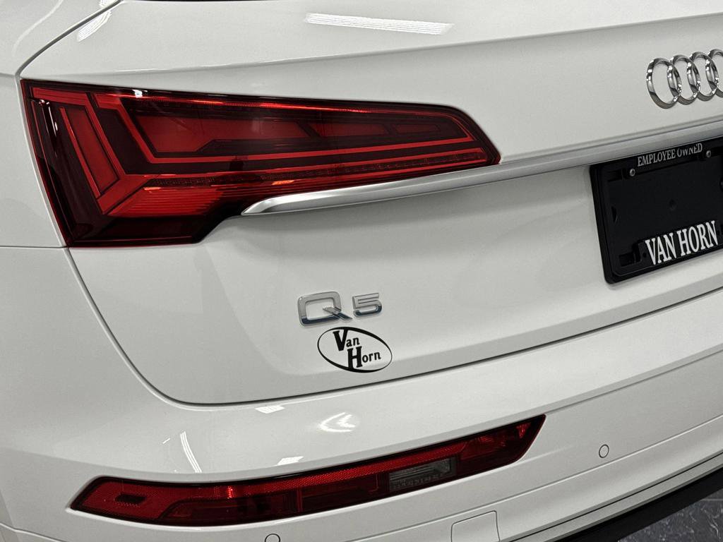 Used 2023 Audi Q5 2.0T Premium w/ Convenience Package image 34