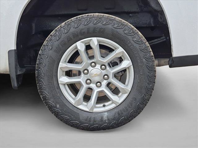 Used 2023 Chevrolet Silverado 1500 LT w/ Z71 Off-Road Package AWD/4WD image 13