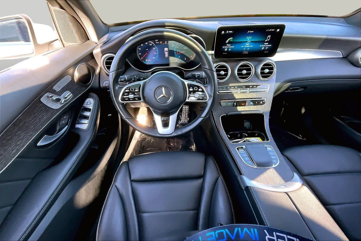 Used 2022 Mercedes-Benz GLC 300 4MATIC image 5