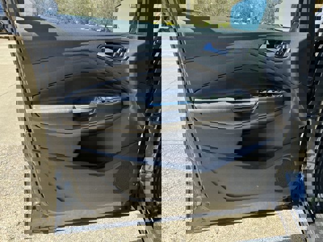 Used 2017 Ford Escape Titanium image 23