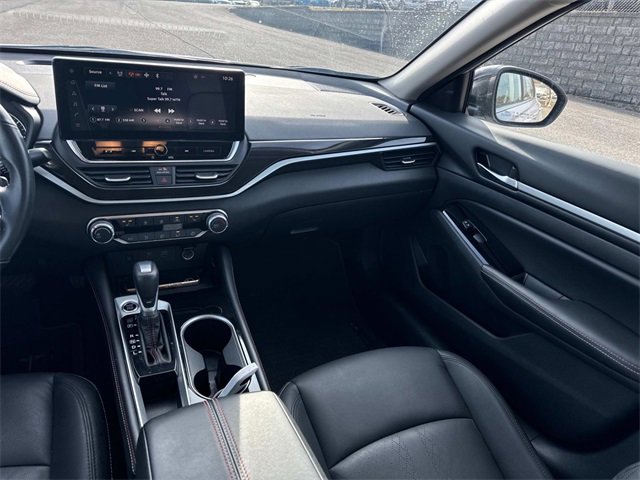 Used 2024 Nissan Altima 2.5 SR w/ SR Premium Package image 18