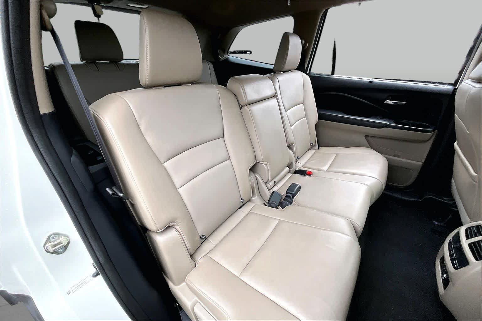 Used 2016 Honda Pilot Touring image 20