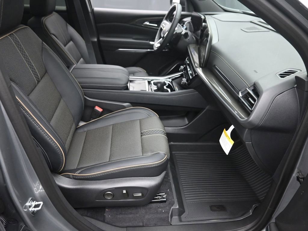 New 2026 Chevrolet Traverse High Country w/ LPO, Floor Liner Package image 7