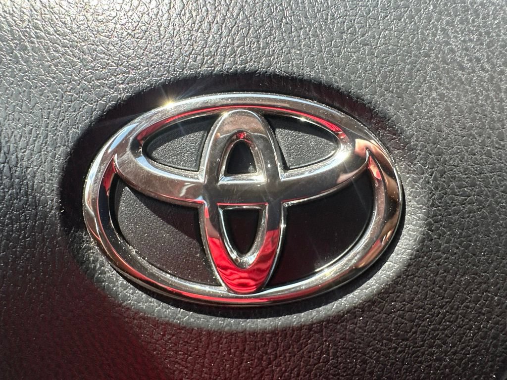 Used 2024 Toyota Camry SE FWD image 30