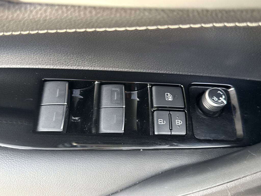 Used 2020 Toyota Corolla SE image 26