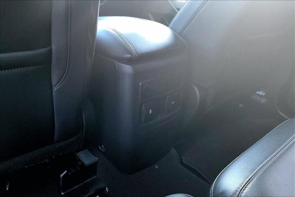 Certified 2023 Ford Explorer XLT w/ Equipment Group 202A image 33