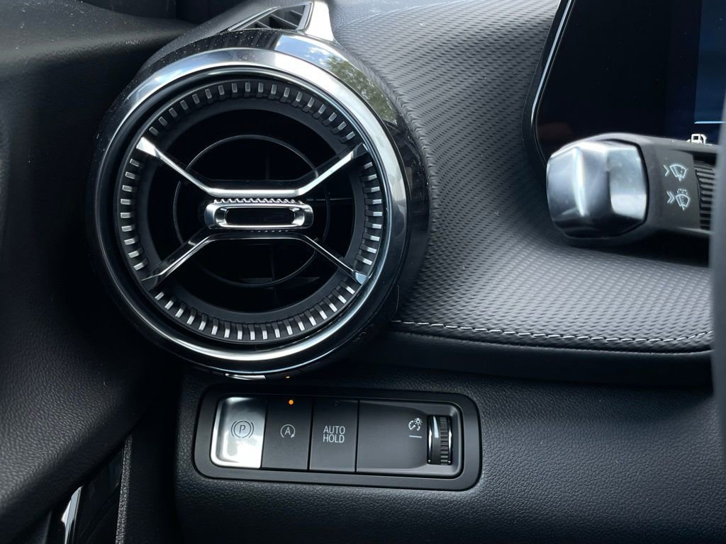 New 2026 Chevrolet Equinox LT image 14