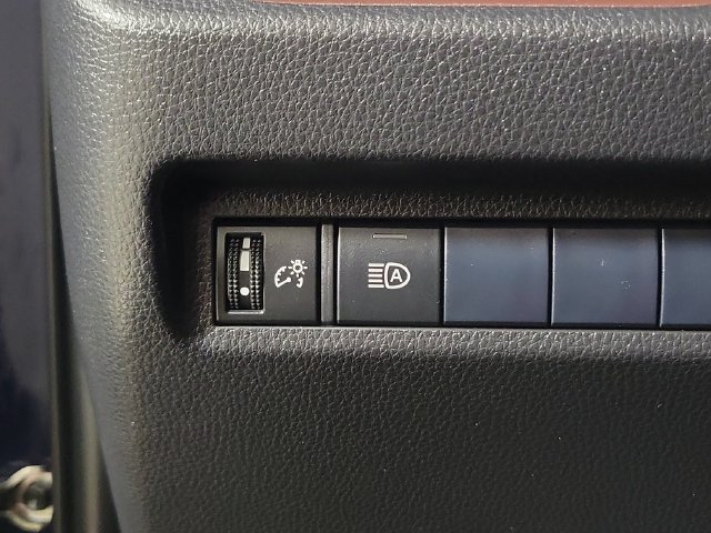 Used 2019 Toyota RAV4 Limited w/ All Weather Liner Package AWD/4WD image 24