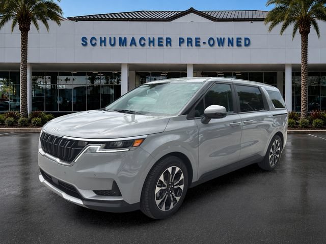 Used 2024 Kia Carnival EX FWD image 3