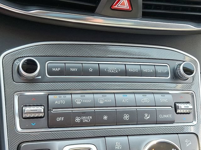Certified 2023 Hyundai Santa Fe Limited AWD/4WD image 16