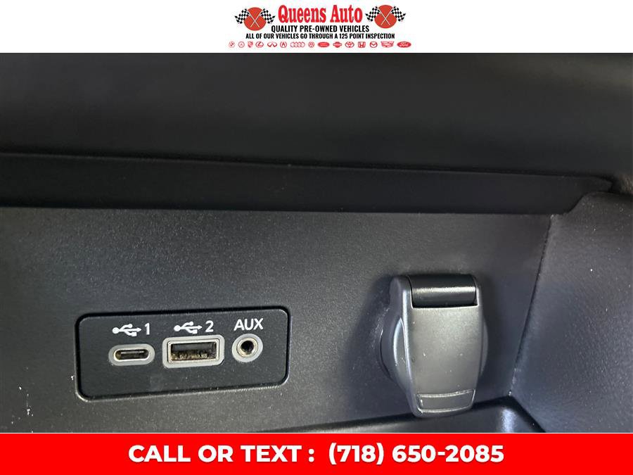 Used 2021 Nissan Sentra SR w/ SR Premium Package FWD image 50